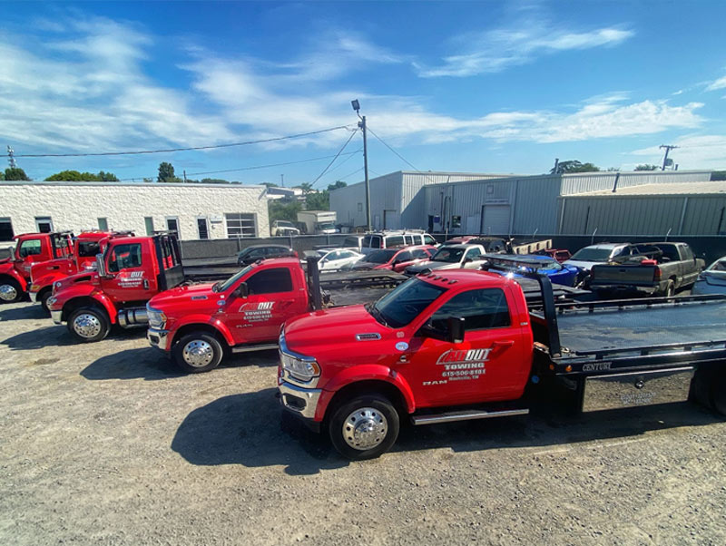 All out towing trucks in Nashville Yard available for classic car towing and luxury car towing